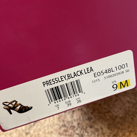 Naturalizer Black pumps - Picture 7 of 7